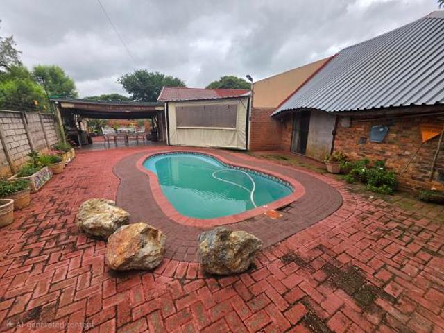 4 Bedroom House in Mooinooi
