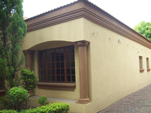 4 Bedroom House in Moregloed