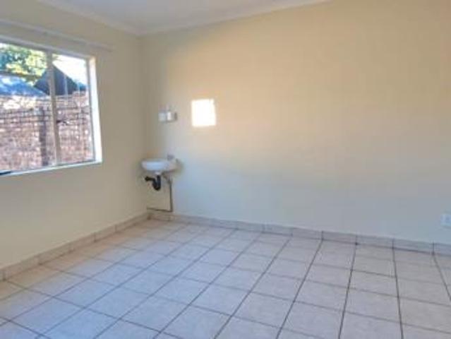 4 Bedroom House in Moreleta Park
