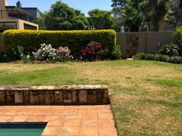 4 Bedroom House in Moreleta Park