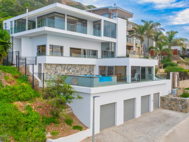 4 Bedroom House in Mossel Bay