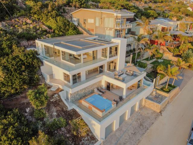 4 Bedroom House in Mossel Bay
