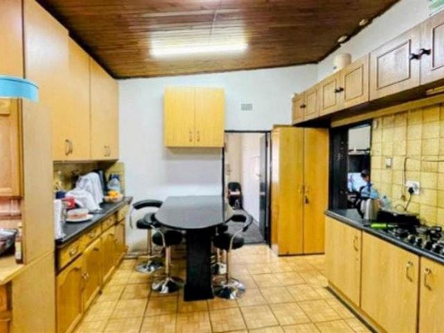 4 Bedroom House in Mayfair