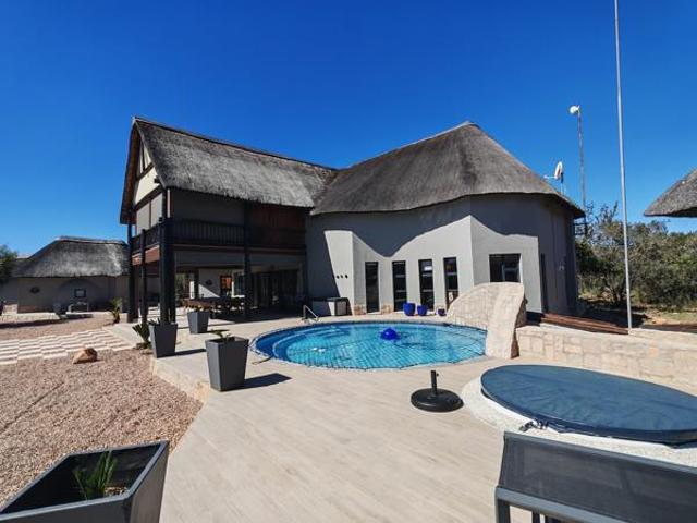 4 Bedroom House in Mabalingwe