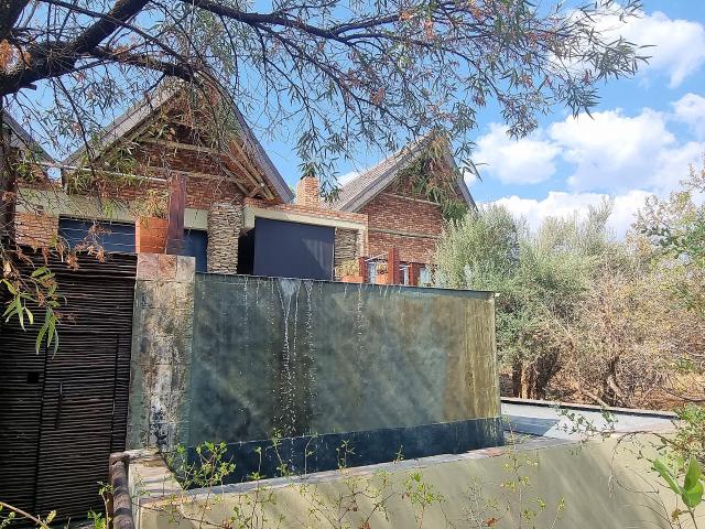 4 Bedroom House in Mabalingwe Nature Reserve