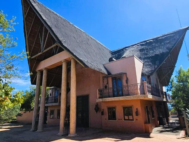 4 Bedroom House in Mabalingwe Nature Reserve