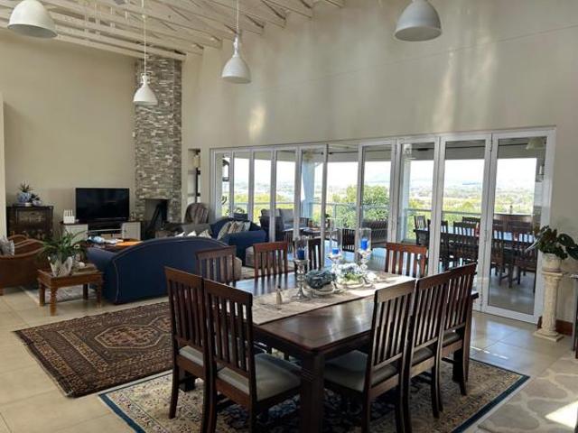 4 Bedroom House in Magalies Golf Estate