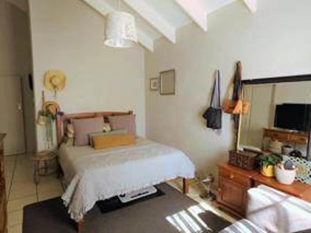4 Bedroom House in Magalieskruin