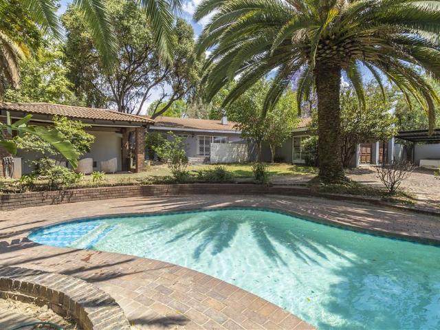 4 Bedroom House in Magaliessig