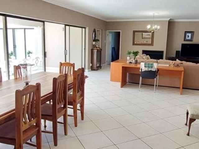 4 Bedroom House in Magersfontein Memorial Golf Estate