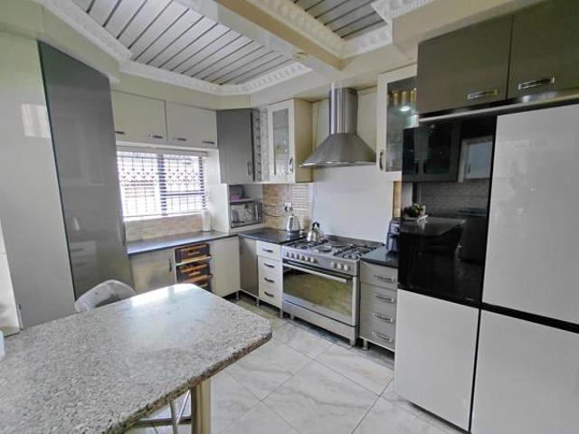 4 Bedroom House in Mahlako A Phaahla