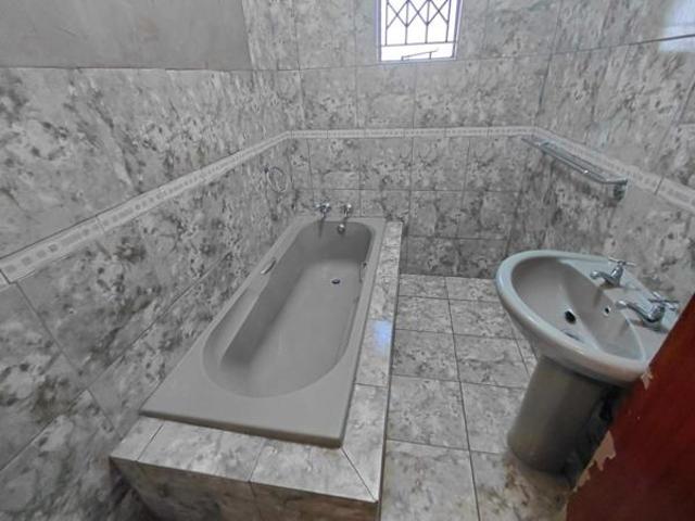 4 Bedroom House in Mahlasedi Park