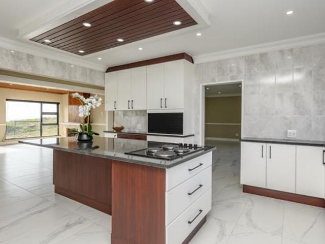 4 Bedroom House in Malabar