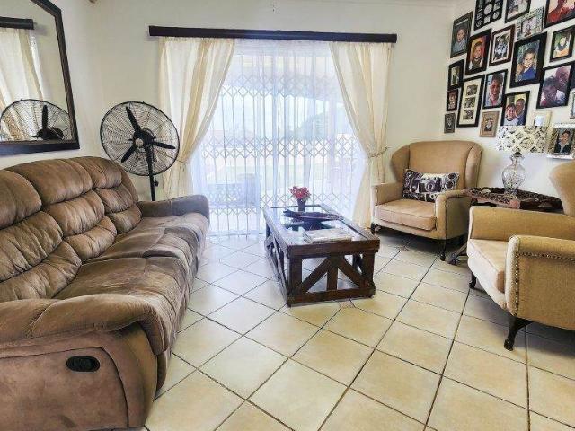 4 Bedroom House in Manaba