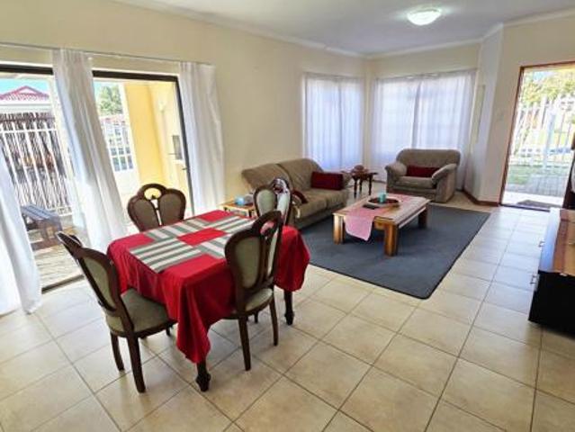 4 Bedroom House in Mandela View