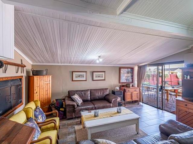 4 Bedroom House in Manor Heights