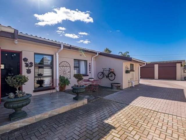 4 Bedroom House in Manor Heights