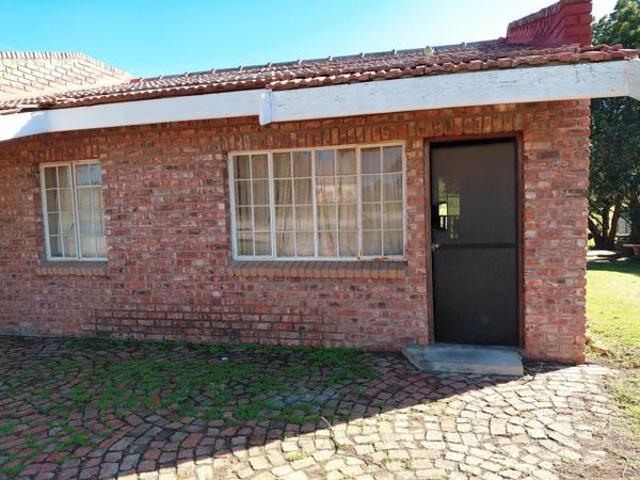 4 Bedroom House in Manor Heights