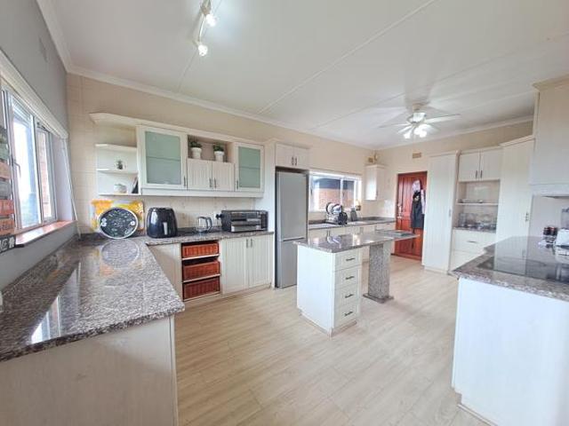 4 Bedroom House in Margate