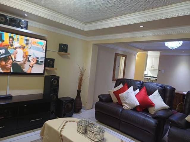 4 Bedroom House in Margate