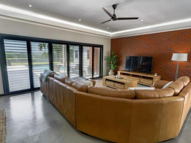 4 Bedroom House in Margate