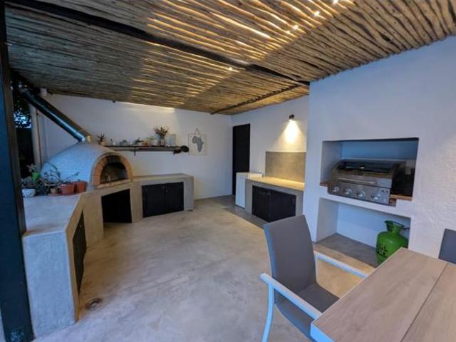 4 Bedroom House in Marina Da Gama
