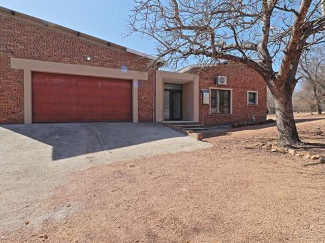 4 Bedroom House in Marloth Park