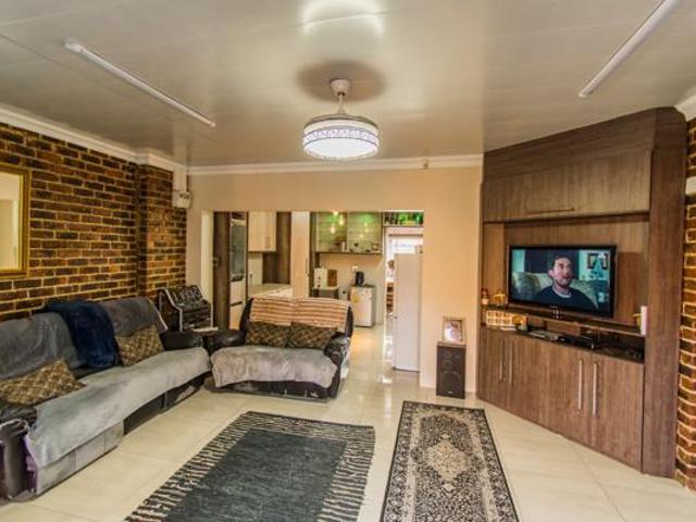 4 Bedroom House in Meyerton Central