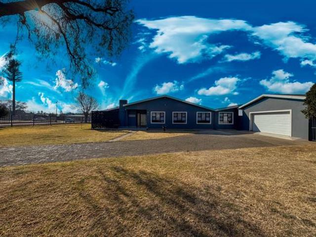 4 Bedroom House in Meyerton Central
