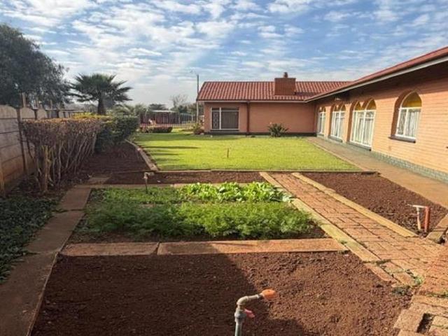 4 Bedroom House in Meyerton Central