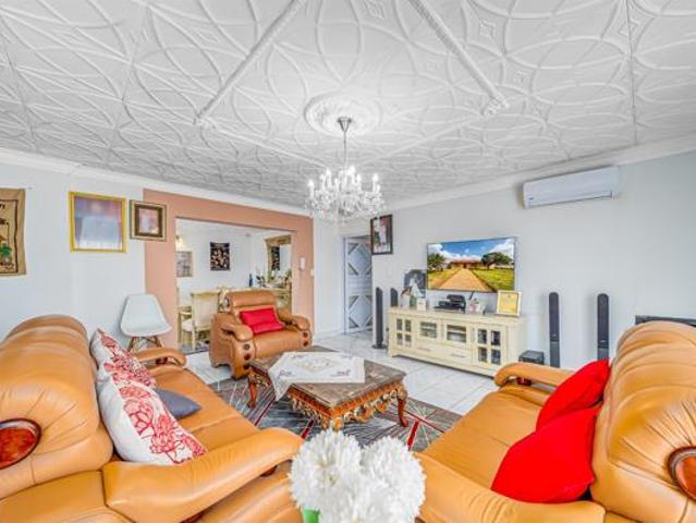 4 Bedroom House in Meyerton Park