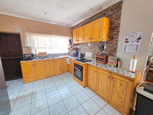 4 Bedroom House in Meyerton Park