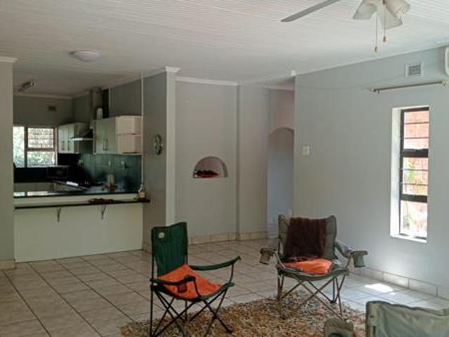 4 Bedroom House in Meer En See