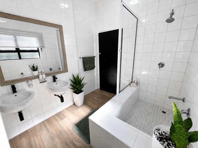 4 Bedroom House in Meer En See
