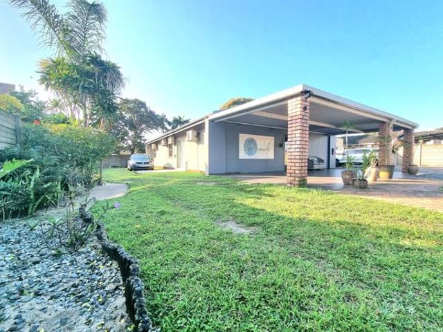 4 Bedroom House in Meer En See