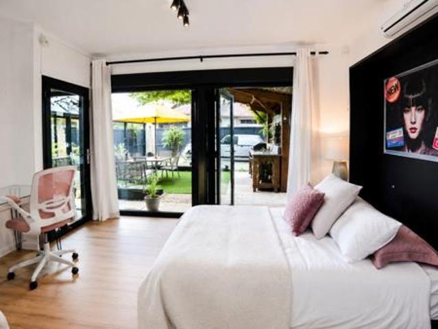 4 Bedroom House in Meer En See