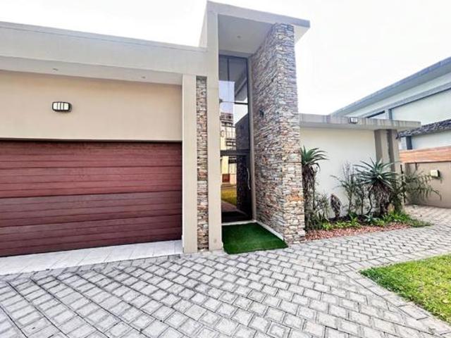4 Bedroom House in Meer En See