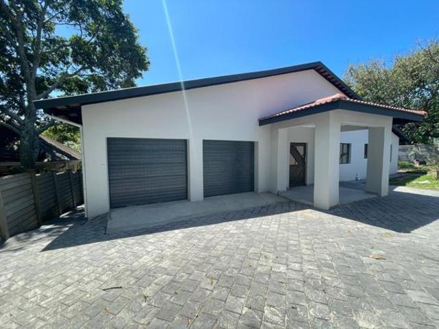 4 Bedroom House in Meer En See