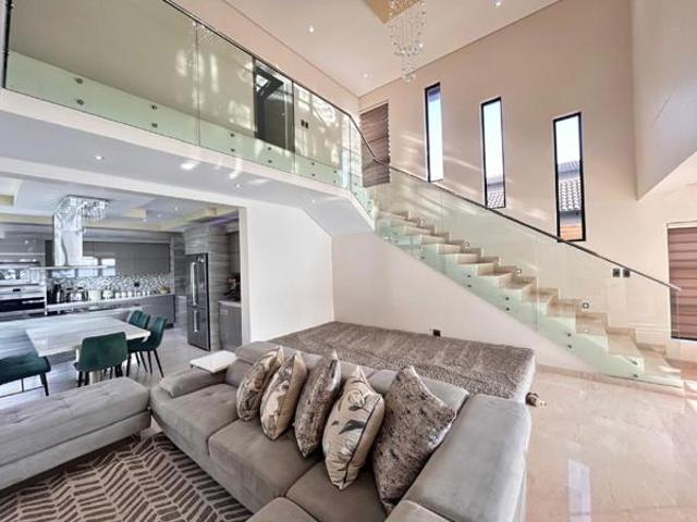 4 Bedroom House in Meer En See