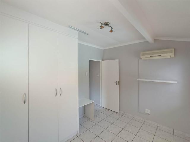 4 Bedroom House in Meerensee