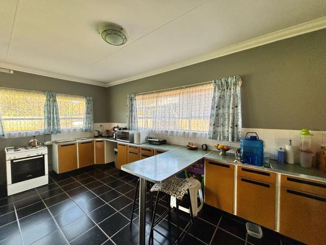 4 Bedroom House in Meiringspark