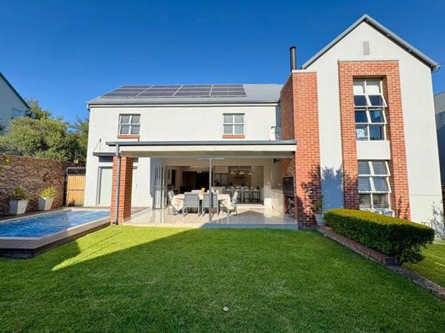 4 Bedroom House in Menlo Park
