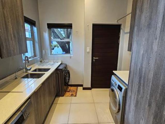 4 Bedroom House in Menlo Park