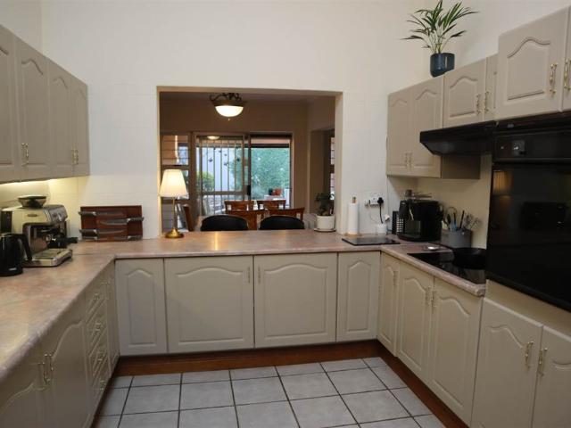 4 Bedroom House in Menlo Park