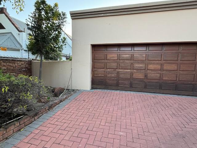 4 Bedroom House in Menlo Park
