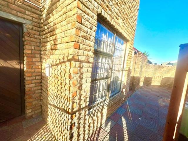 4 Bedroom House in Mitchells Plain Central