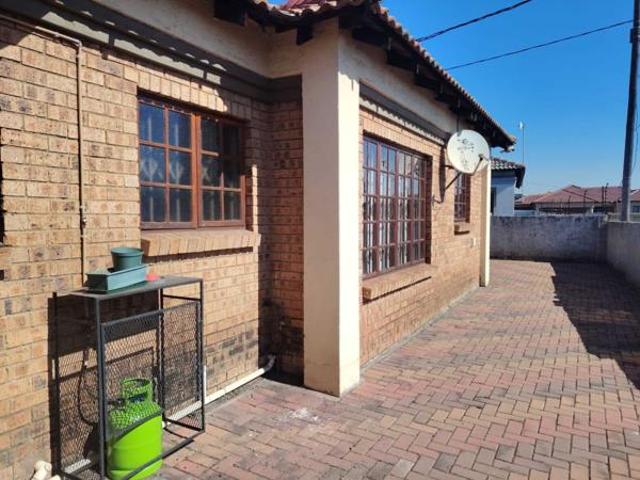 4 Bedroom House in Middelburg Central