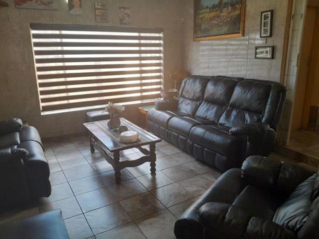 4 Bedroom House in Middelburg Central