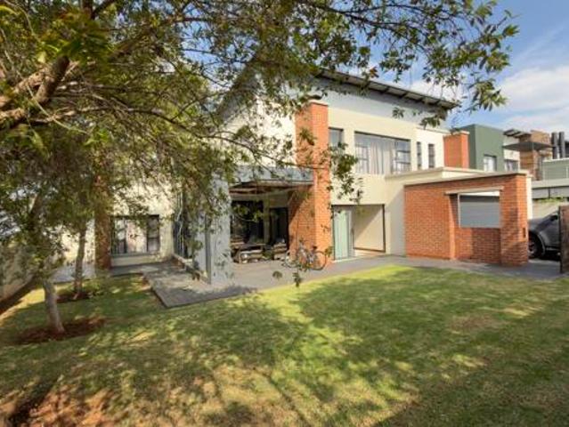 4 Bedroom House in Midstream Meadows