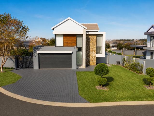 4 Bedroom House in Midstream Meadows
